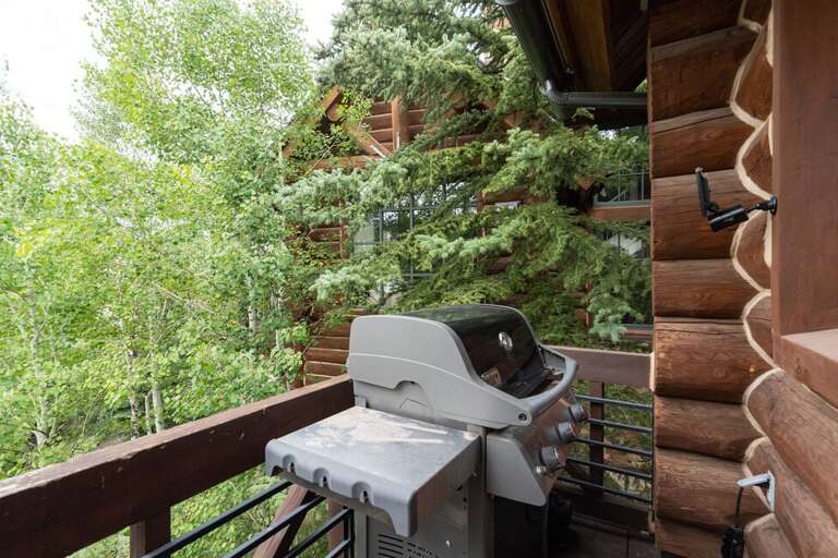 This unit offers a gas grill on the back deck off the living room with perfect views for a night of grilling.