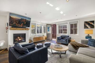 Welcome to your Telluride getaway! Relax and unwind in this beautiful mountain home..