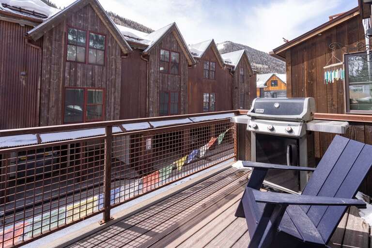 Enjoy the grill on the mid-level balcony. Enjoy the grill on the mid-level balcony.