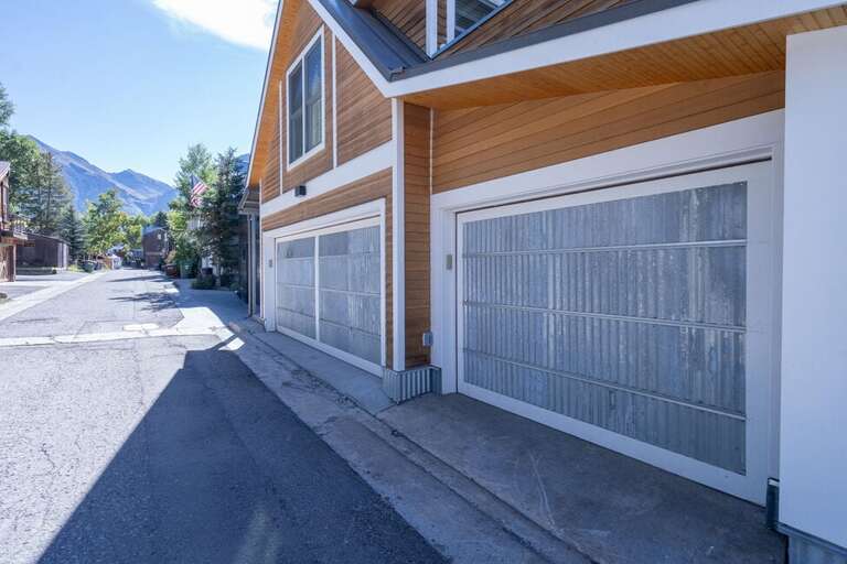 425 Depot offers Garage Parking for one vehicle. Located behind the residence in the alley.