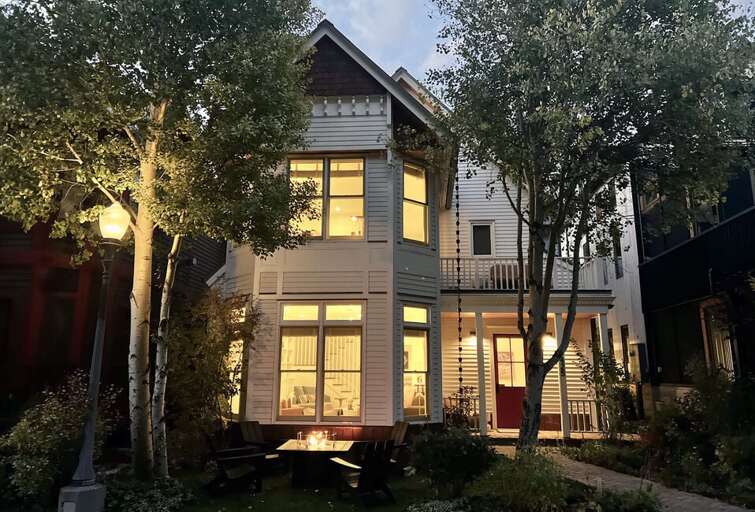 Enjoy this perfect home away from home with all the modern amenities, ample space for a large family and entertaining  and ideal location for all the action in town.