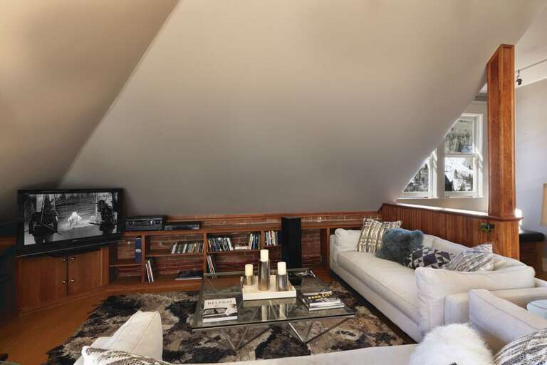 Plenty of seating for everyone after a great day exploring Telluride.