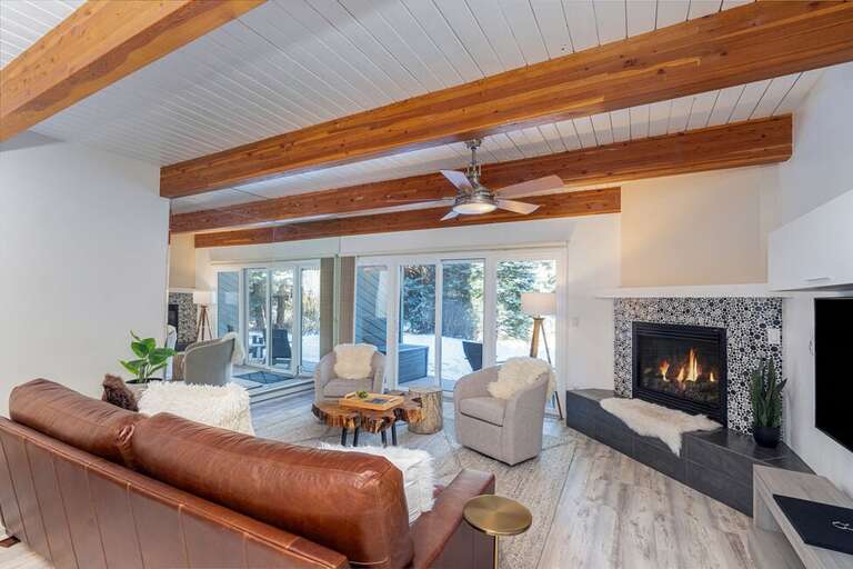 Beautiful views just steps to the San Miguel river and Mountain sights. Beautiful views just steps to the San Miguel river and Mountain sights.