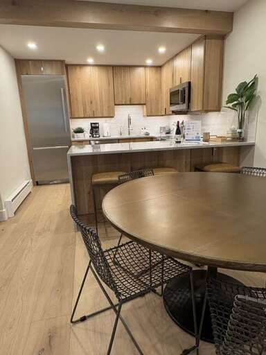 Dining seating for 6 Dining seating for 6