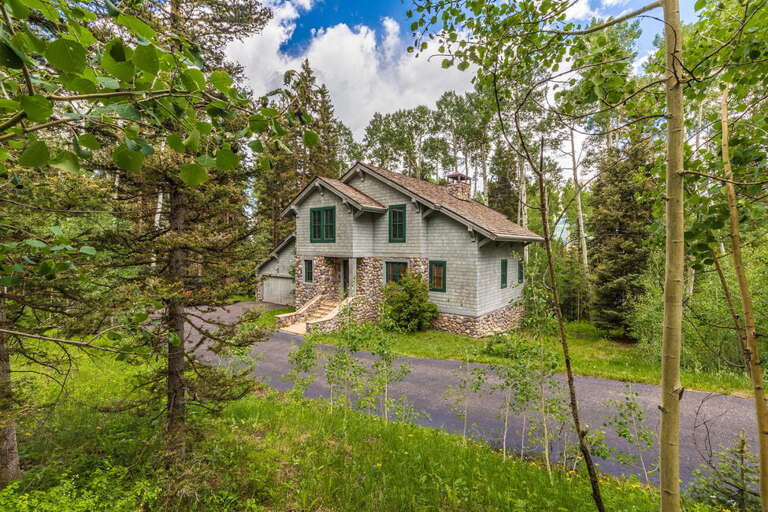 Once parked no need to use your car again, this home can be accessed by Dial-a-ride a free car shuttle service that can get you to and fro in the Mountain Village.