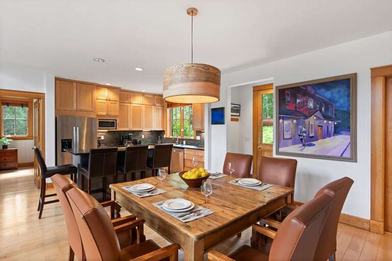 This Spacious Gourmet Kitchen features stainless steel appliances, a 4 burner gas stove, microwave and dishwasher. This Spacious Gourmet Kitchen features stainless steel appliances, a 4 burner gas stove, microwave and dishwasher.