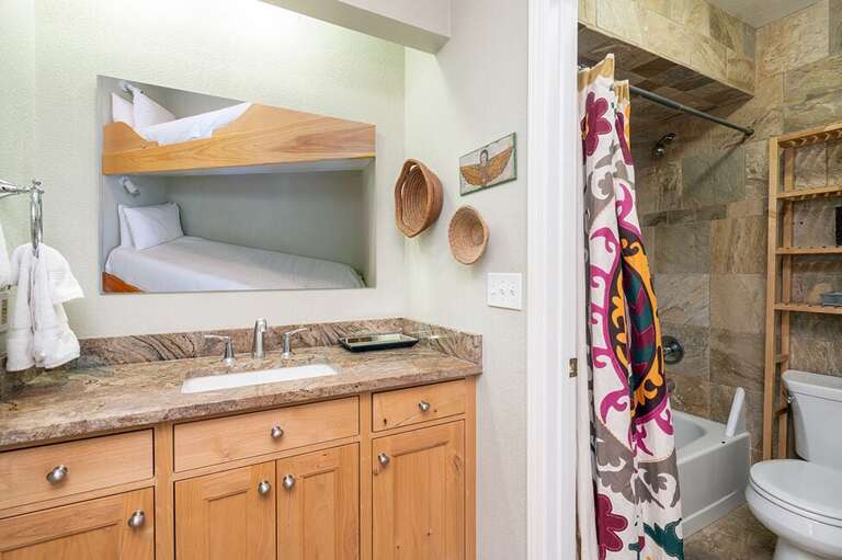 Spacious vanity with one sink Spacious vanity with one sink