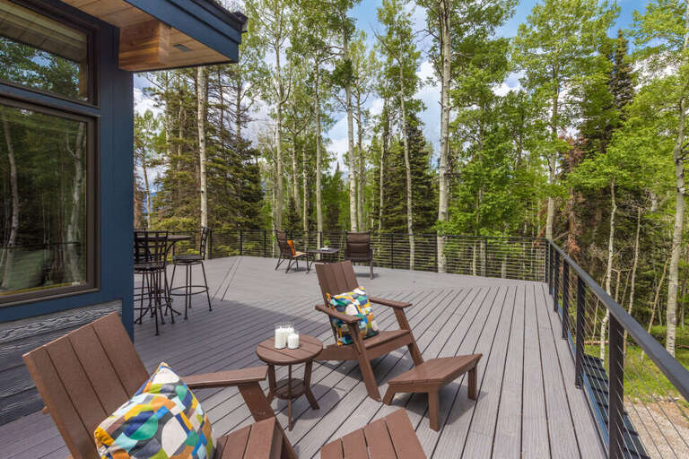 Perfect space for chilled and relaxing with multiple access points. Perfect space for chilled and relaxing with multiple access points.