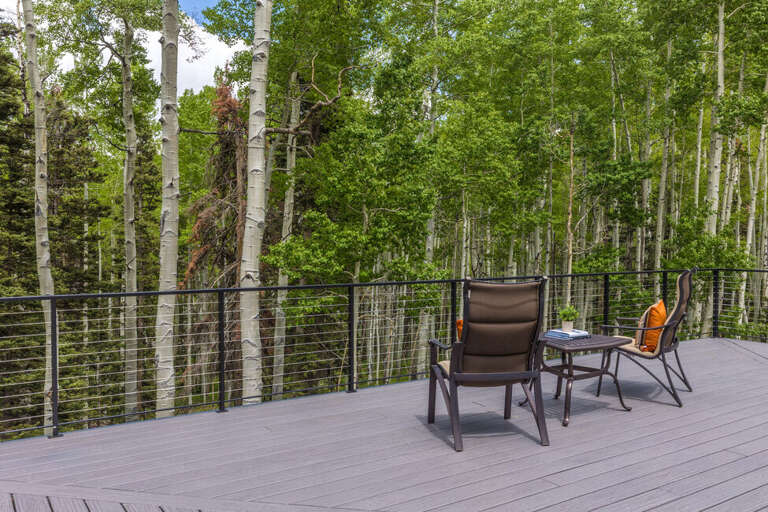 Perfect for summer entertaining after a fun day exploring the surrounding Mountains. Perfect for summer entertaining after a fun day exploring the surrounding Mountains.