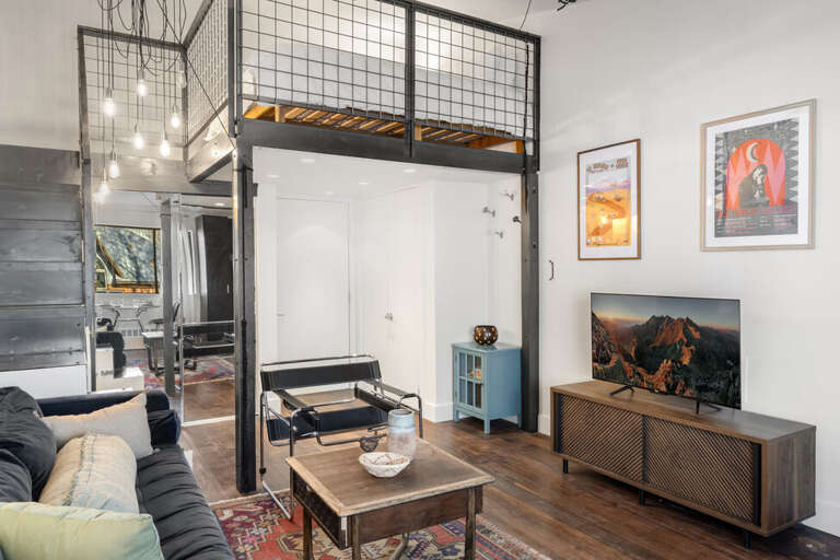 This Adorable studio Apartment is the perfect place for a couple visiting Telluride.