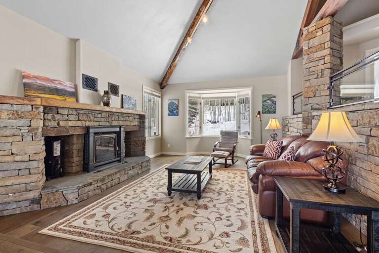 Cozy Living area with lots of natural light. (FirePlace is NON Operational as of 2/20/25)