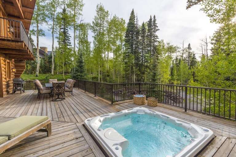 Ideal for an evening sunset or morning sunrise soak.