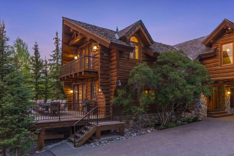 Home away from home, perfect for place for a visit to beautiful Colorado.