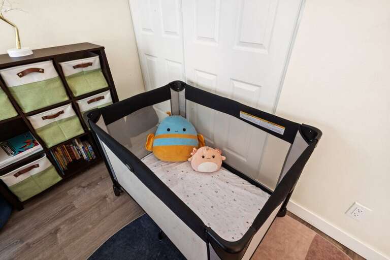 Pack 'n Play available for families traveling with little ones.