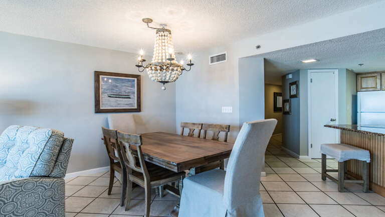 Phoenix VI 712 Dining