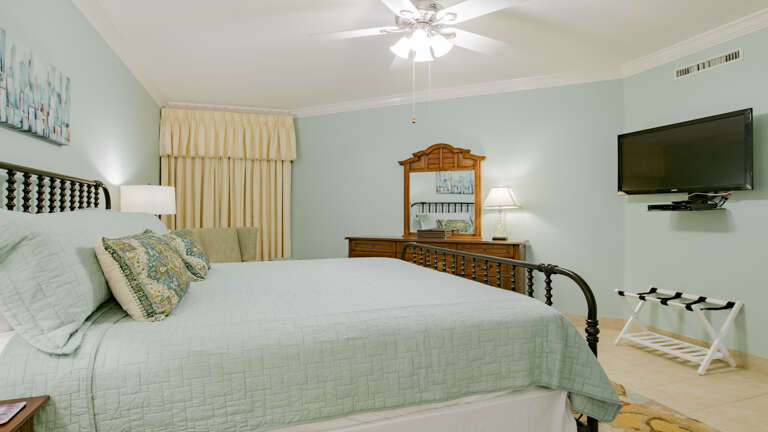 Phoenix IX 1503 Master bedroom