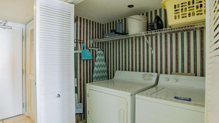 Phoenix East Laundry room