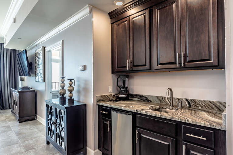 Phoenix Gulf Shores 1703 Wet bar with Ice maker Phoenix Gulf Shores 1703 Wet bar with Ice maker