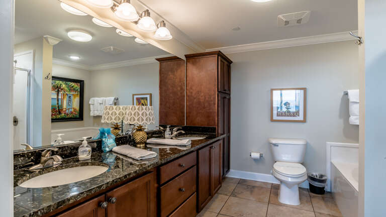 Phoenix Gulf Shores 2202 Master bath Phoenix Gulf Shores 2202 Master bath