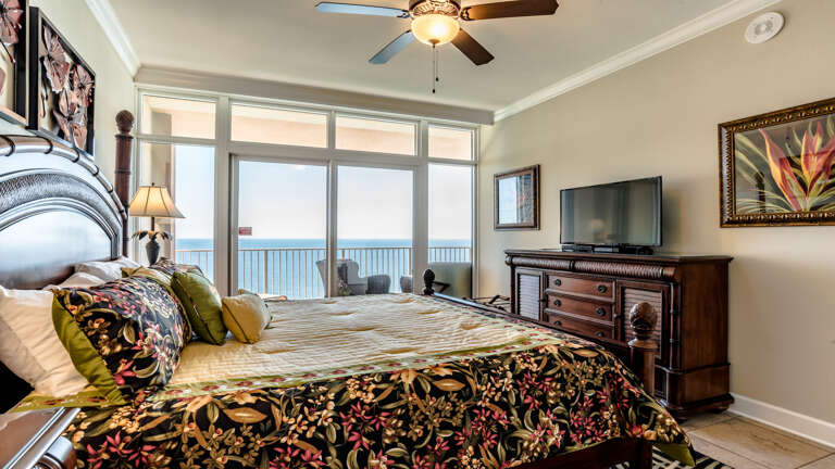 Phoenix Gulf Shores 2202 Master bedroom Phoenix Gulf Shores 2202 Master bedroom