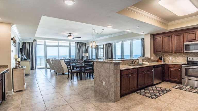 Phoenix Gulf Shores 601 Kitchen