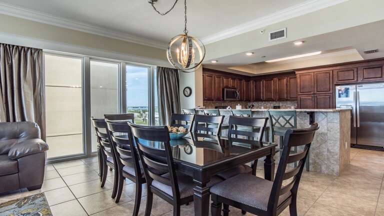 Phoenix Gulf Shores 601 Dining