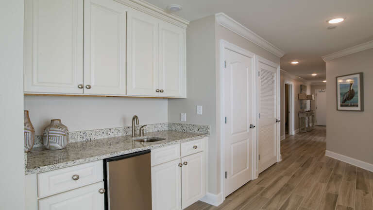 Phoenix Orange Beach 1606 Wet bar with Ice maker Phoenix Orange Beach 1606 Wet bar with Ice maker