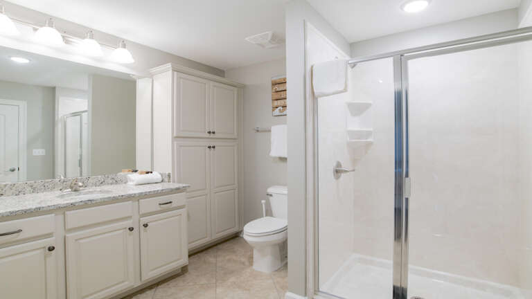 Phoenix Orange Beach 1901 Guest bath off the 2nd bedroom