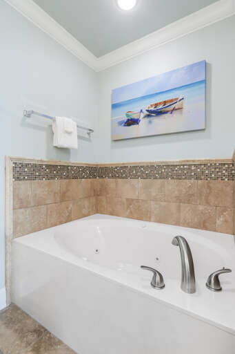 Phoenix Orange Beach 501 Master bath