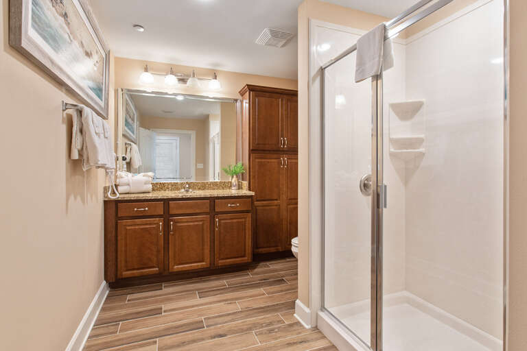 Phoenix Orange Beach 503 Guest bath off the 2nd bedroom