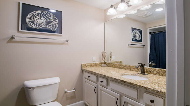 Phoenix Orange Beach 703 Guest bath off the 3rd bedroom