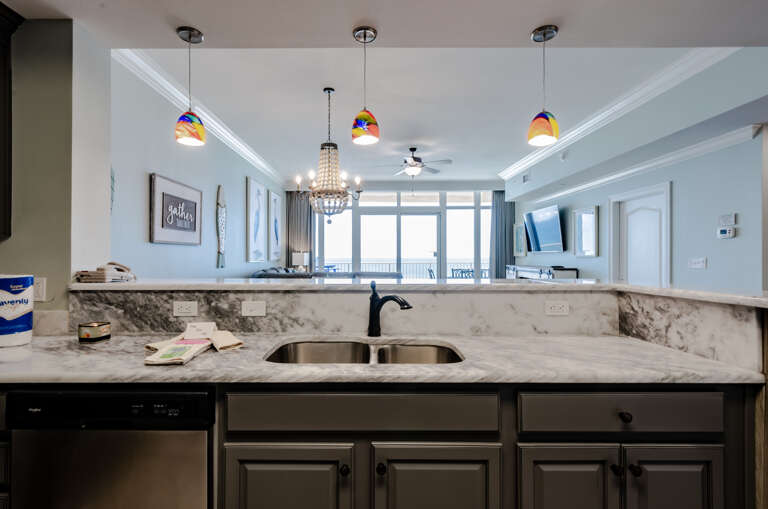 Phoenix Orange Beach 704 Kitchen