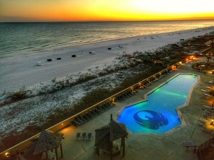 Phoenix V 615 Balcony views!