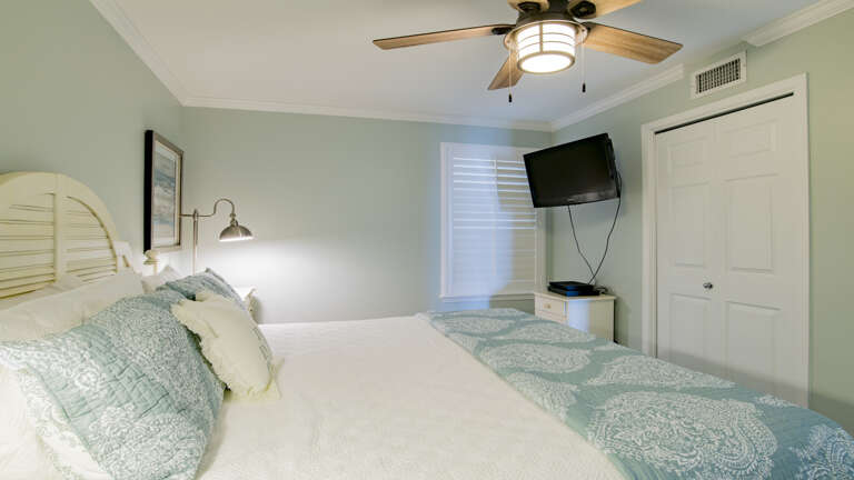 Phoenix VI 402 Bedroom Phoenix VI 402 Bedroom