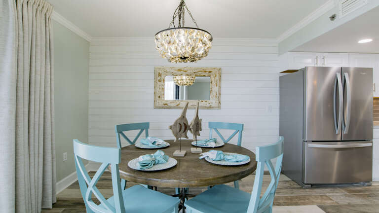 Phoenix VI 402 Dining Phoenix VI 402 Dining