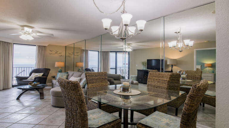 Phoenix VI 704 Dining