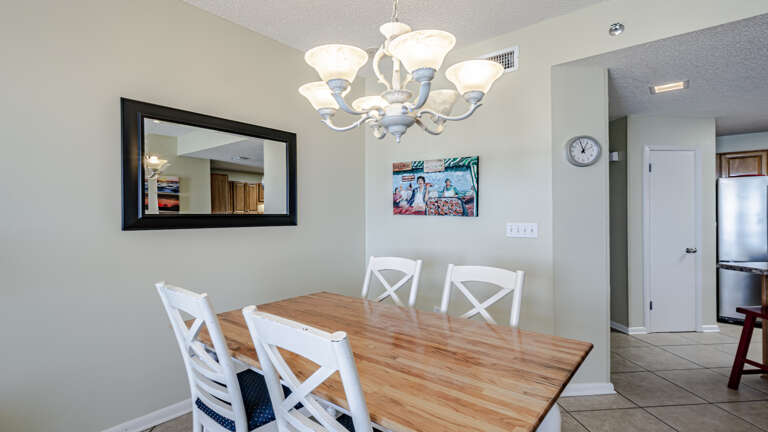 Phoenix VII 1413 Dining