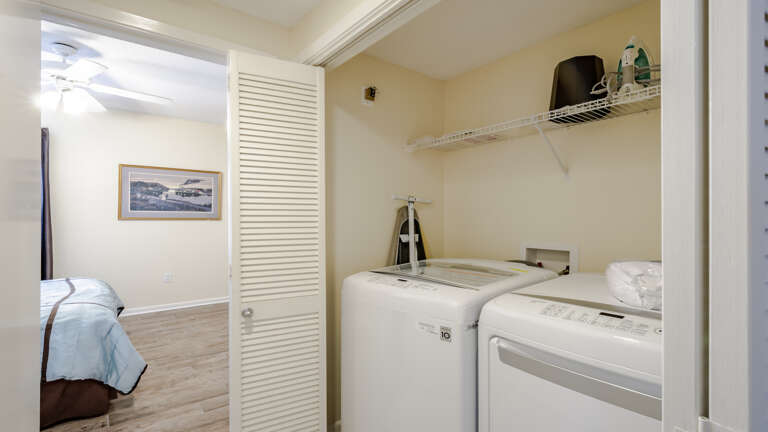 Phoenix VIII 401 Laundry Phoenix VIII 401 Laundry