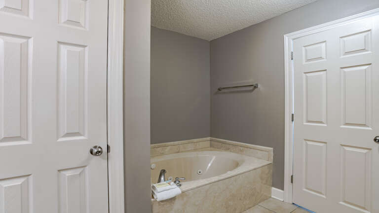 Phoenix West 1509 Master bath Phoenix West 1509 Master bath