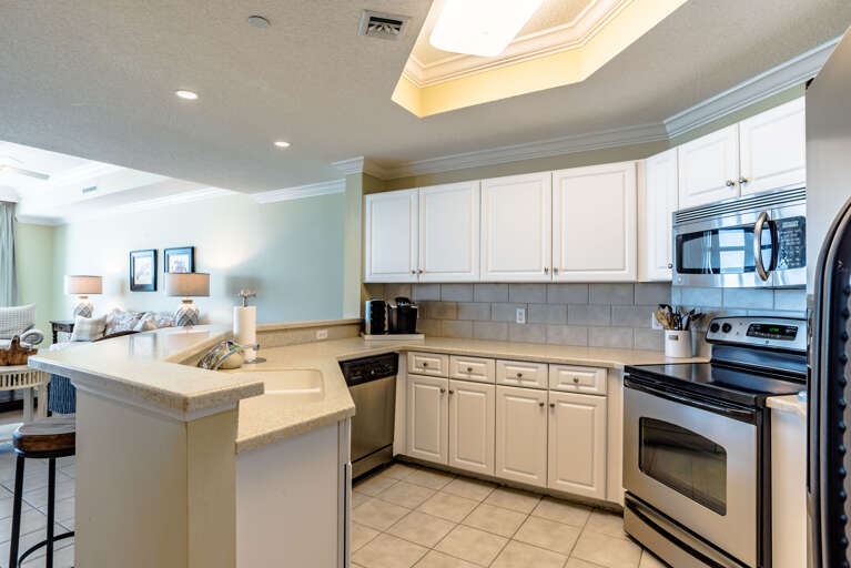 Phoenix West 204 Kitchen 