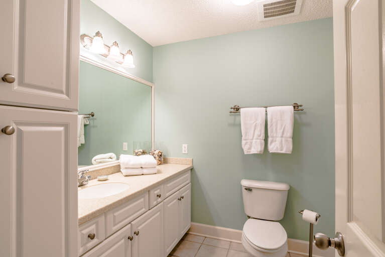 Phoenix West 204 3rd Bathroom with Shower/Tub Combination