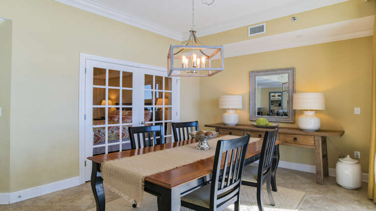 Phoenix West 2504 Dining