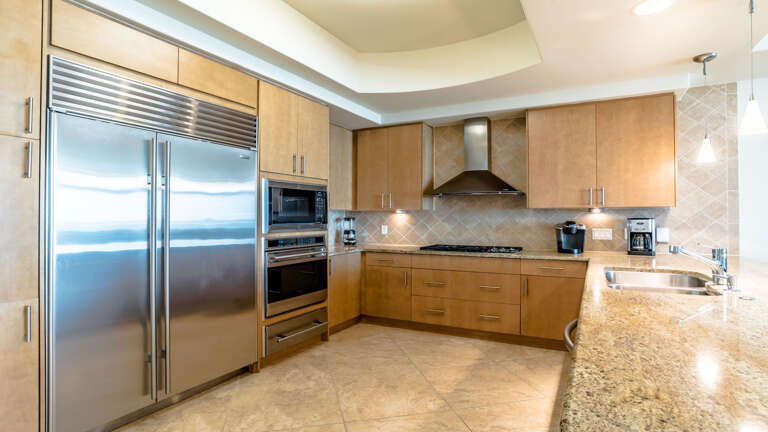 Turquoise Place 1505D Kitchen