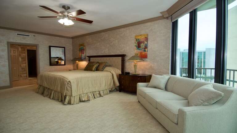 Phoenix IX 1008 Master bedroom