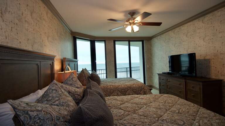 Phoenix IX 1008 2nd bedroom