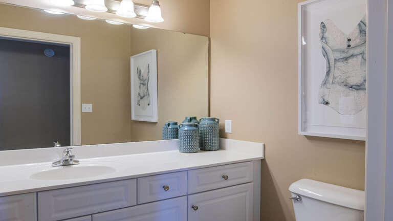 Phoenix West 2201 Half bath off the Hallway