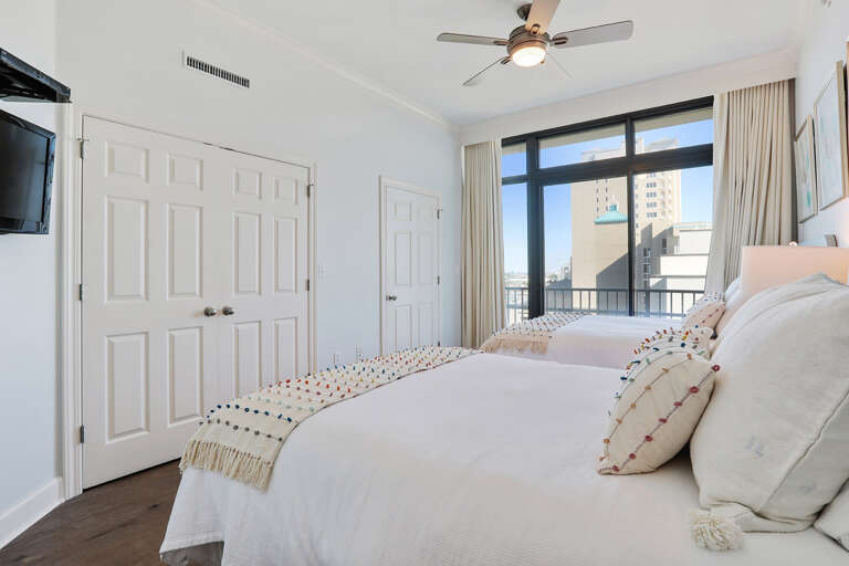 Phoenix West 809 2nd bedroom