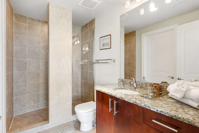 Turquoise Place 1109C Guest bath off the 3rd Bedroom