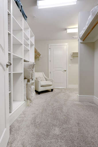 Turquoise Place 1109C Master closet