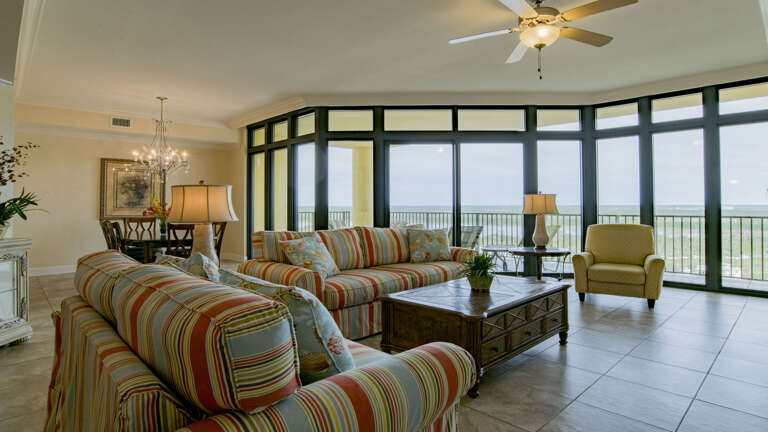 Phoenix West II 2017 Living room